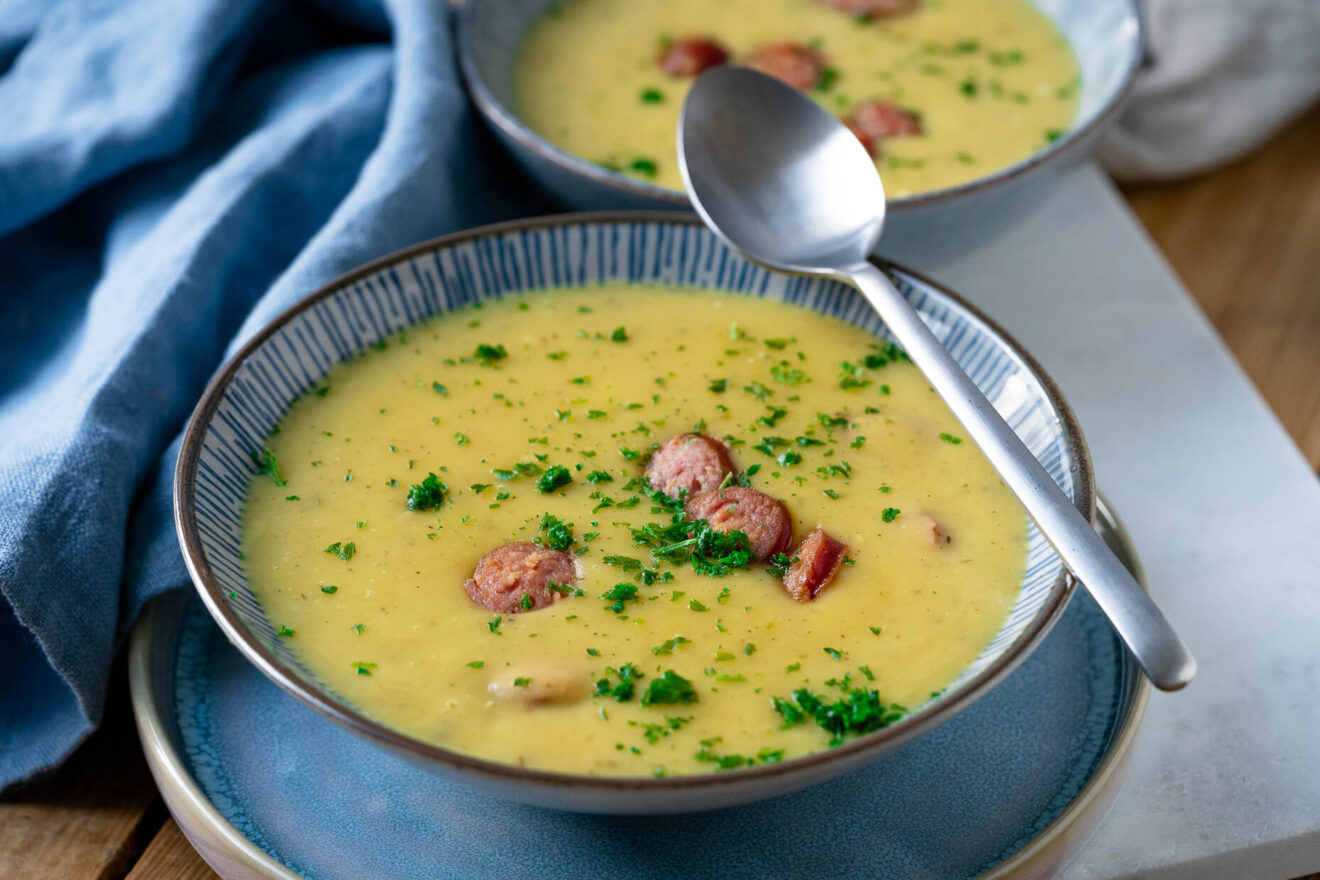 Kartoffelcremesuppe mit Mettenden -würzig, lecker &amp; einfach zu kochen ...