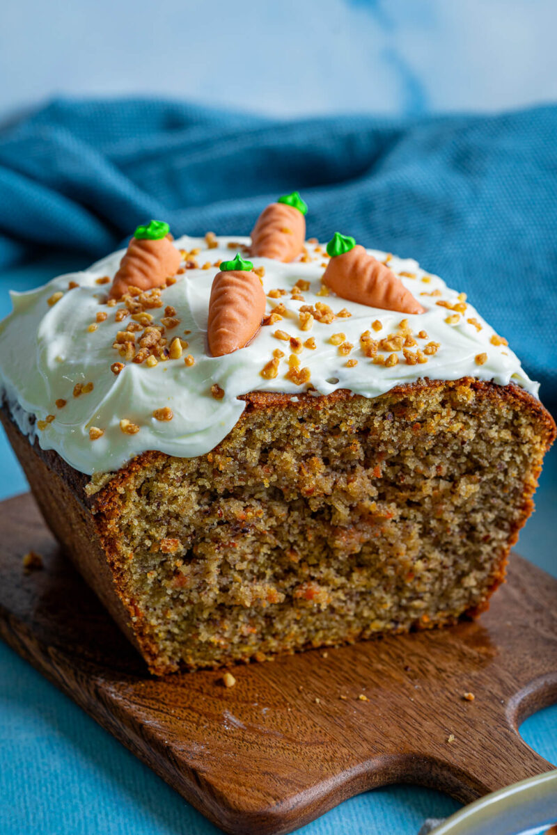 So einfach backst du den perfekten Carrot Cake für Ostern