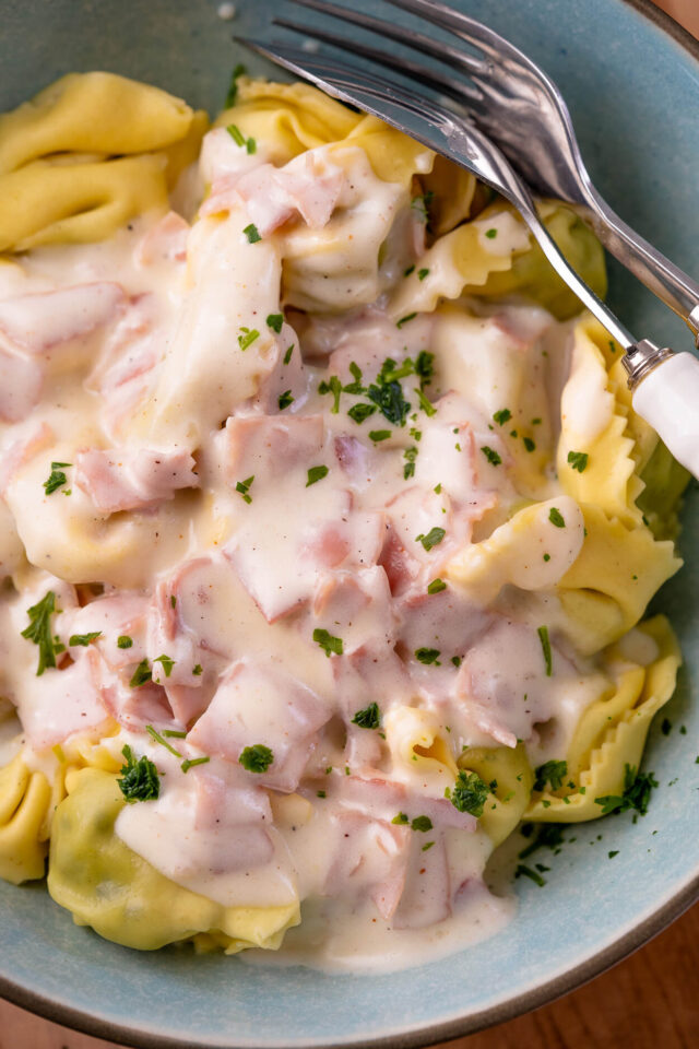 Schinken Sahne Soße mit Nudeln köstliche Pasta in nur 20 Minuten Einfach Malene