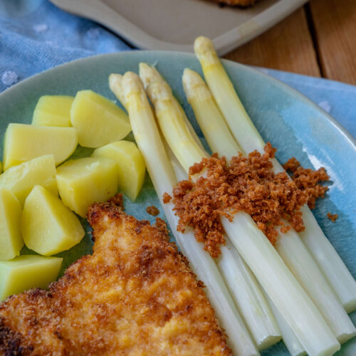 Spargel mal anders? Mit Semmelbrösel in Butter geröstet - Genuss pur