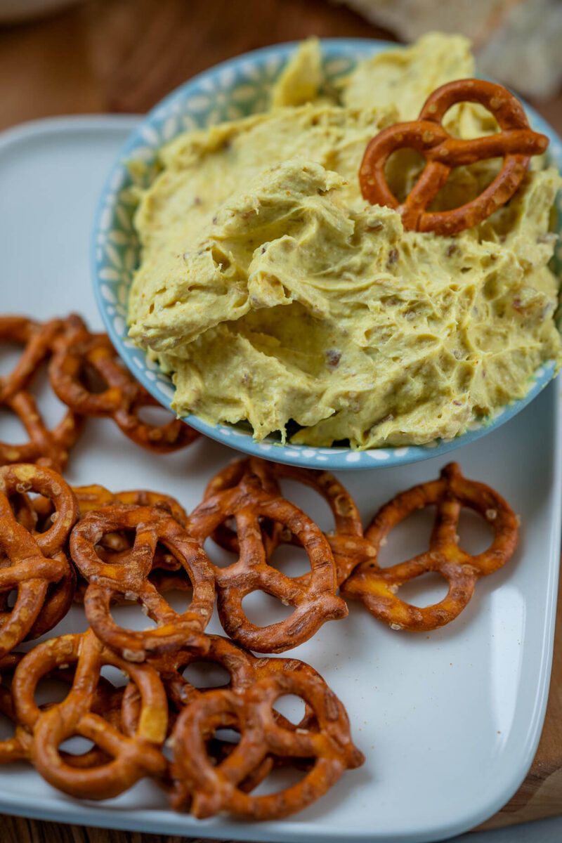 Geheimtipp Curry Dattel Dip - schneller Dip zum Snacken - Einfach Malene Geheimtipp Curry Dattel Dip - schneller Dip zum Snacken - Einfach Malene