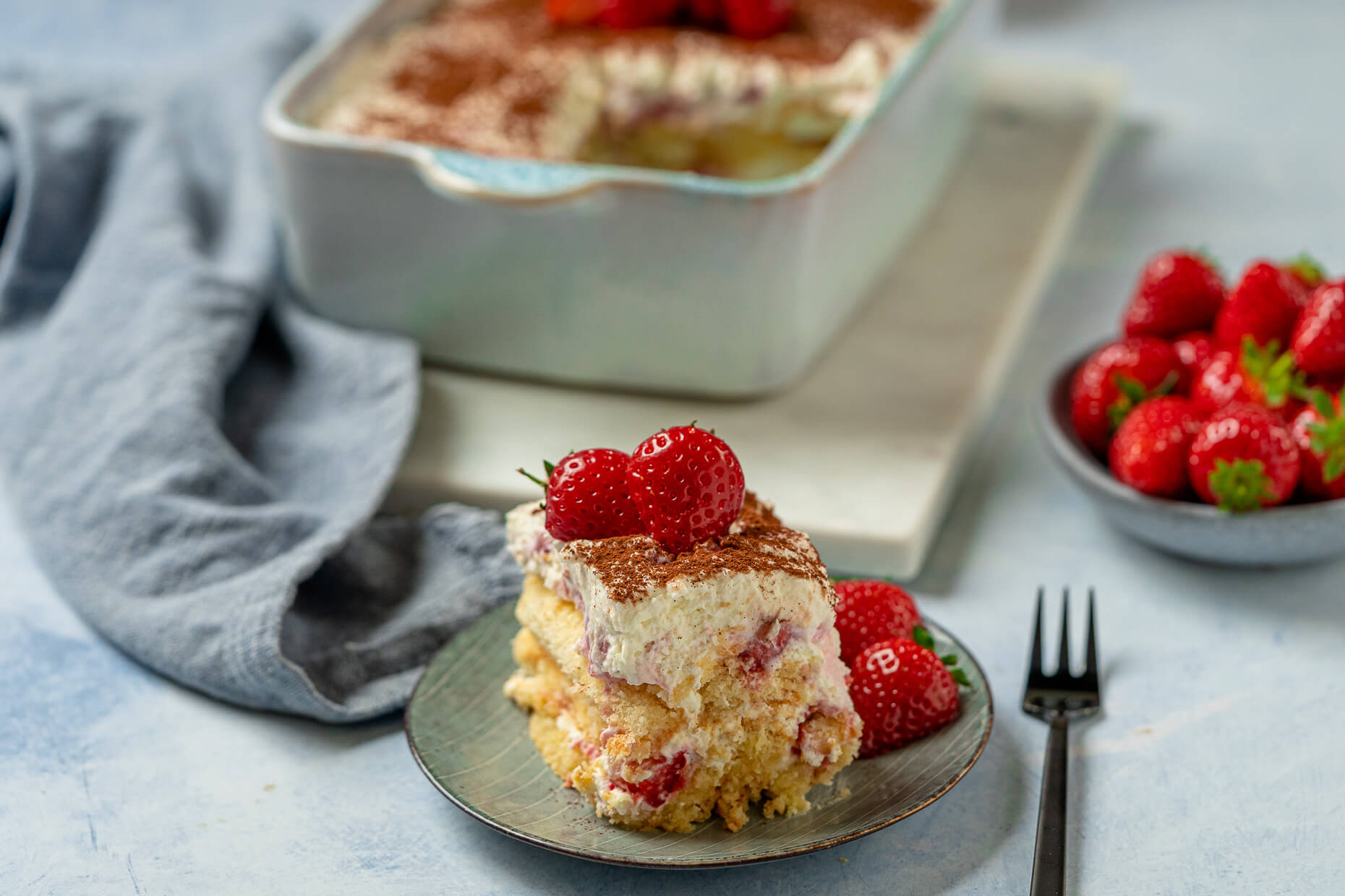 Erdbeer Tiramisu - einfaches Sommer-Dessert mit Mascarpone und Quark ...