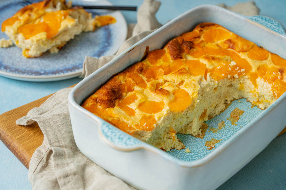 Quark Grieß Kuchen mit Obst - köstlicher Low Carb Käsekuchen - Einfach ...