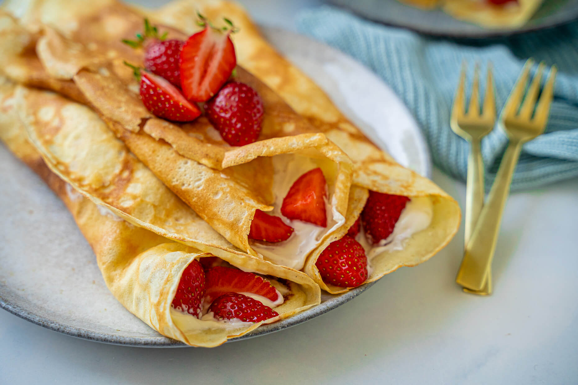 Mega leckere Crêpes mit Quarkcreme und Erdbeeren - Einfach Malene