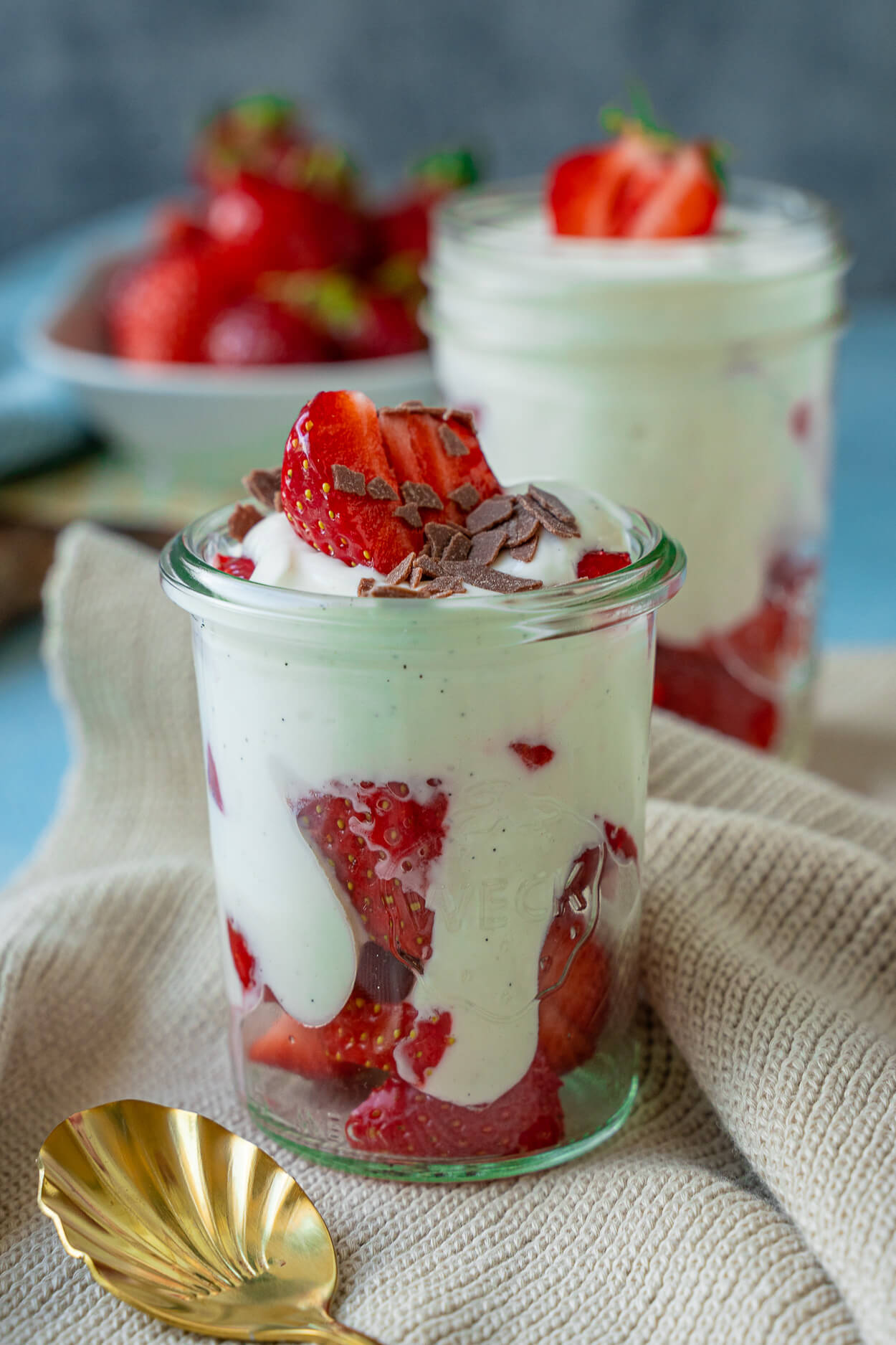Quarkspeise mit Erdbeeren - Erdbeerquark Rezept - lecker schnell