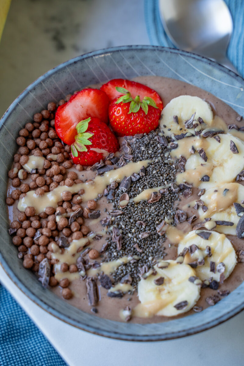 Schoko Frühstücksbowl - tolles Rezept für deine Smoothie Bowl