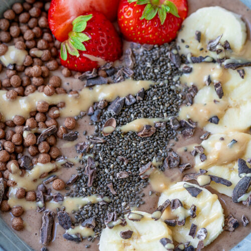 Frühstücksbowl selber machen - Schoko Smoothie Bowl