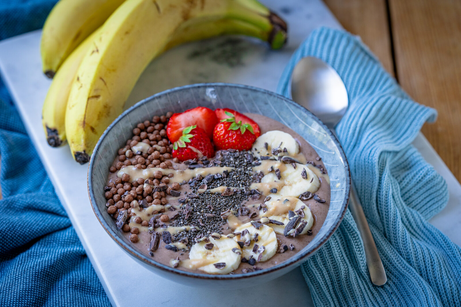Schoko Frühstücksbowl - tolles Rezept für deine Smoothie Bowl