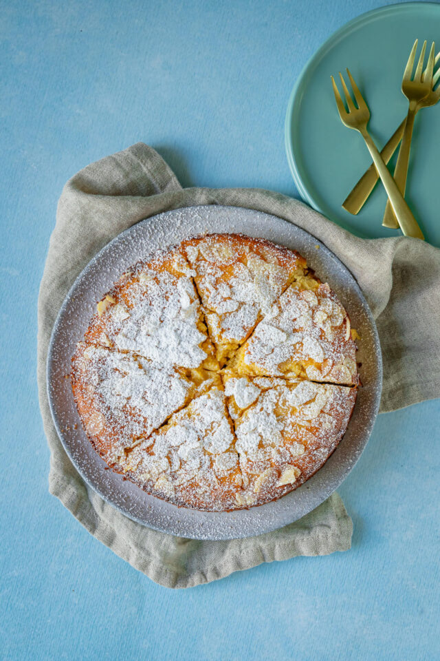 Einfaches Rezept für italienischen Ricottakuchen mit Marzipan