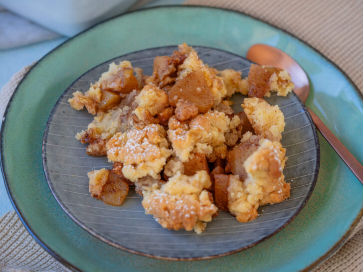 Apfel Crumble Rezept – mit Haferflocken, Zimt und als einfaches Dessert mit Vanilleeis