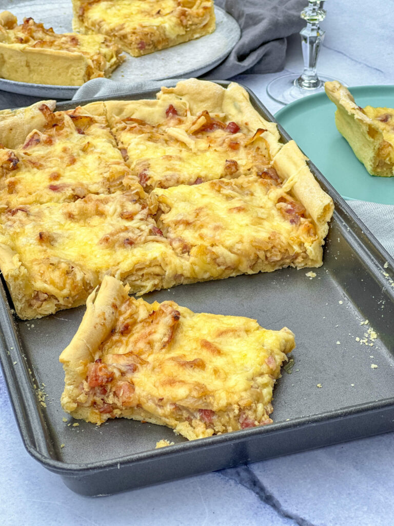 Zwiebelkuchen backen - so einfach gehts