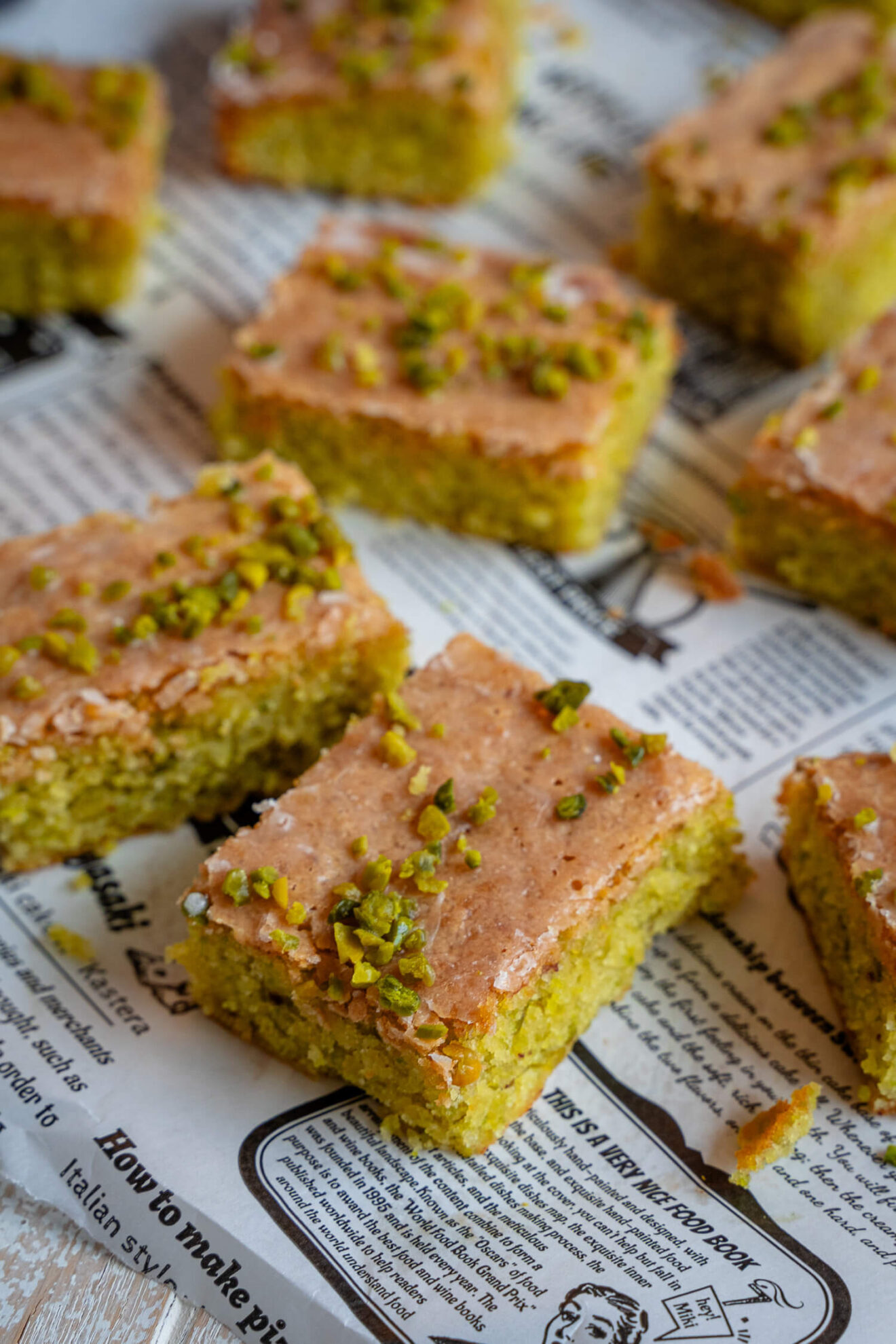 Pistazienkuchen ohne Mehl - saftiger Kuchen vom Blech - Einfach Malene Pistazienkuchen ohne Mehl - saftiger Kuchen vom Blech - Einfach Malene
