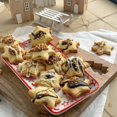 Haselnuss Sterne - leckere Weihnachtsplätzchen mit Nussfüllung ...