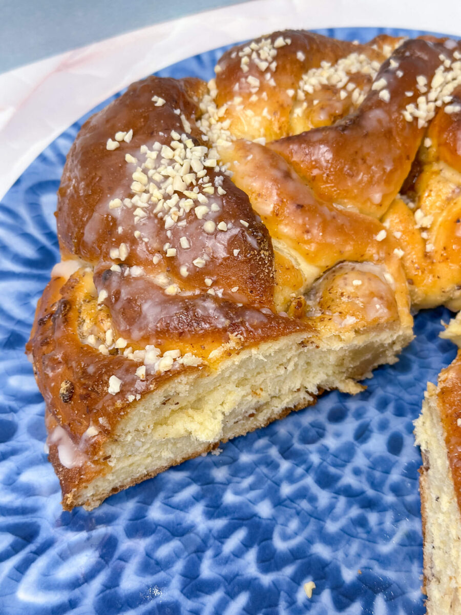 Mandel-Marzipan-Kranz - Marzipankuchen für die Weihnachtszeit - Einfach ...