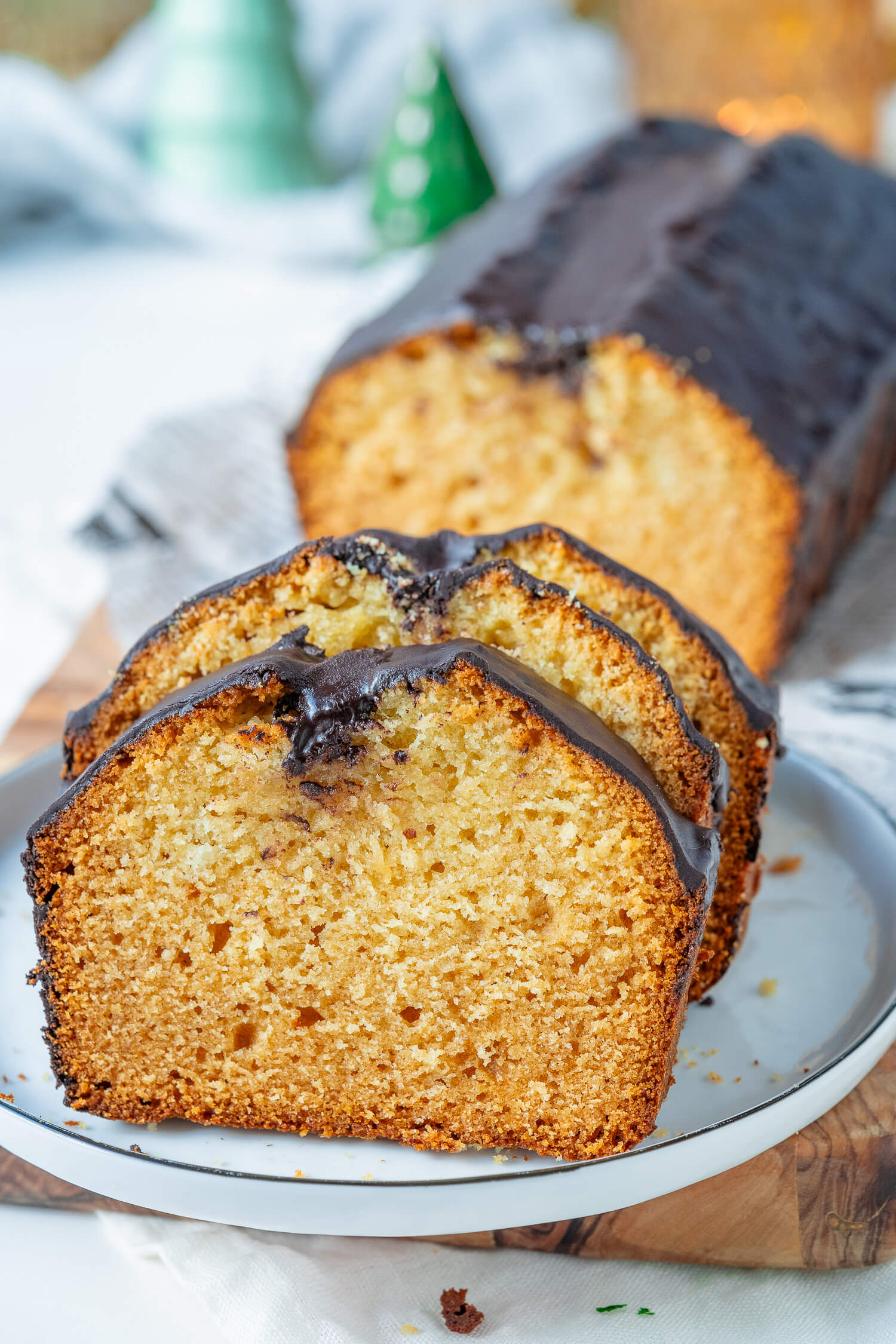 Alle wollen das Rezept: Saftiger Marzipan-Nuss-Gugl mit Joghurt