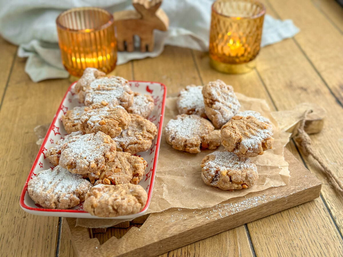 Erdnuss Plätzchen – Einfaches Rezept für Kekse mit Erdnussbutter Erdnuss Plätzchen – Einfaches Rezept für Kekse mit Erdnussbutter