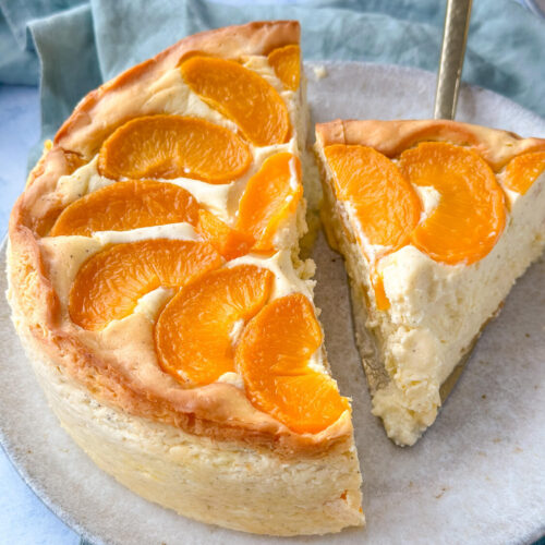 Einfaches Rezept für Käsekuchen mit Pfirsich - cremig und mega lecker ... Einfaches Rezept für Käsekuchen mit Pfirsich - cremig und mega lecker ...