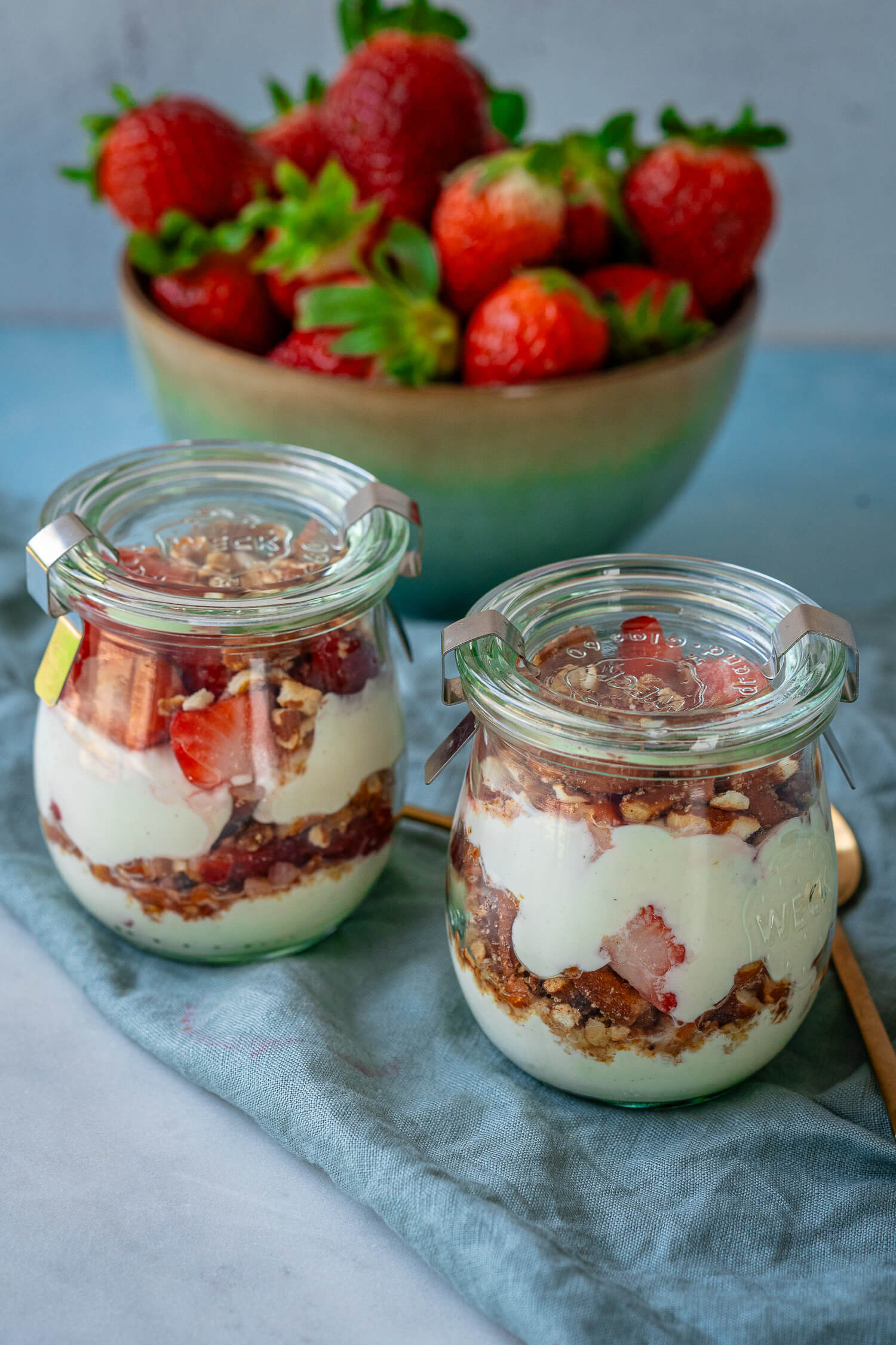 erdbeer dessert im glas mit mascarpone