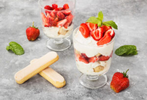 Erdbeer Dessert im Glas