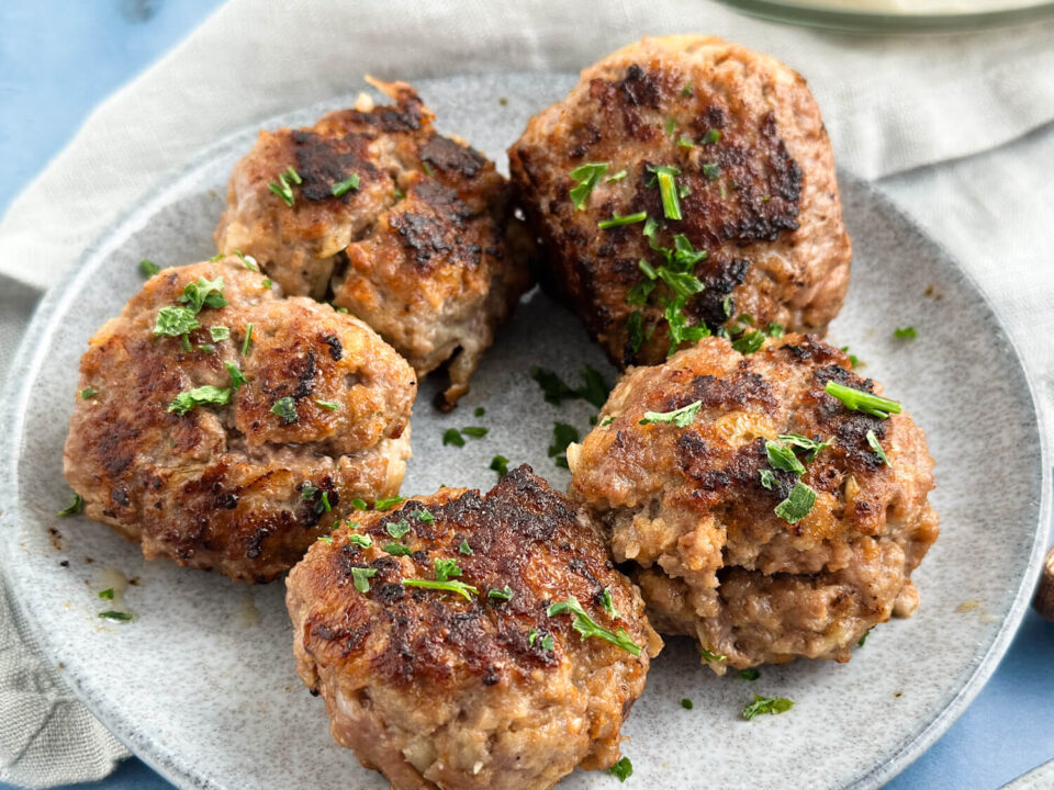 Saftige Frikadellen wie bei Mama selber braten - Einfach Malene