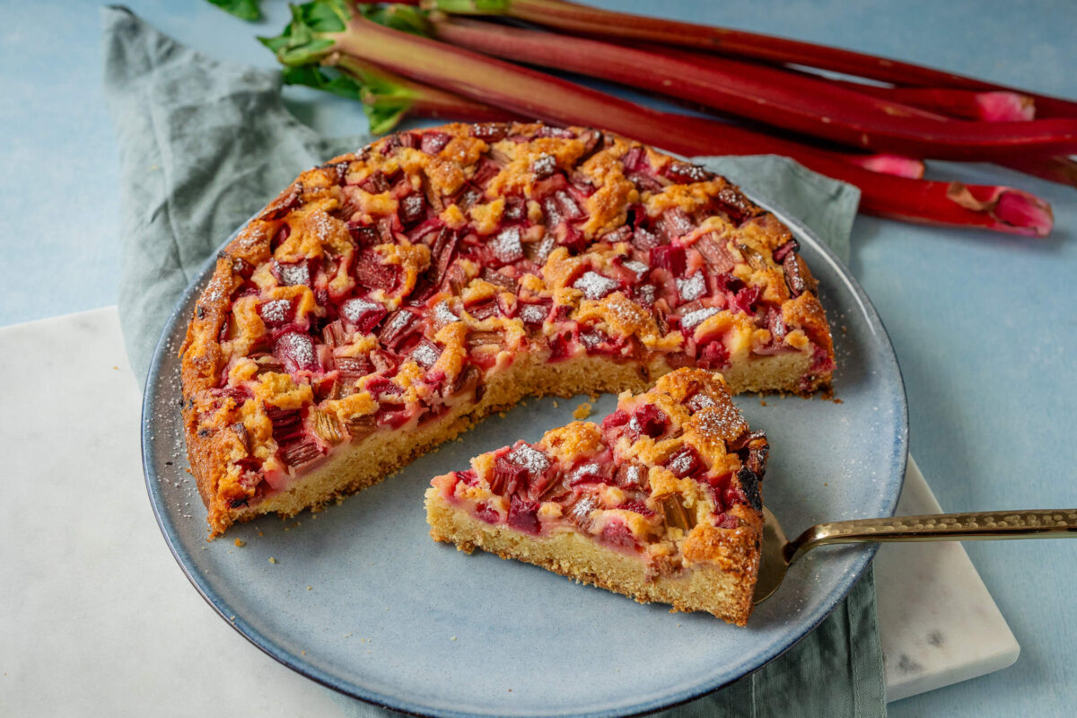 Rhabarberkuchen aus der Springform - mega lecker - Einfach Malene