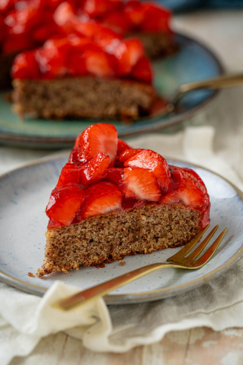 Erdbeerkuchen backen - Rezept für glutenfreien Mandelkuchen
