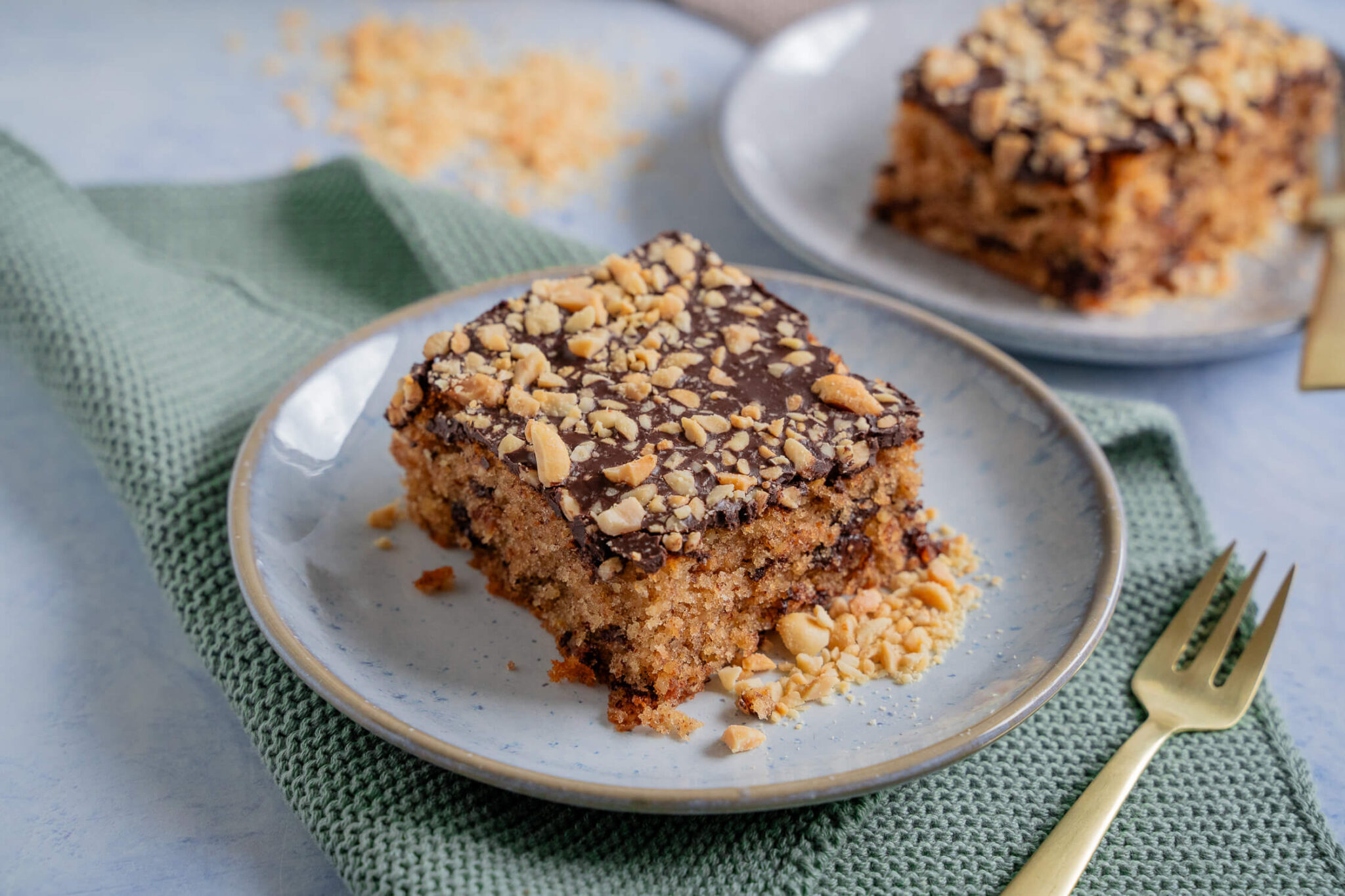 Weicher Snickers Kuchen - einfaches Rezept und mega lecker