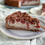 Schoko Mohnkuchen mit Kirschen und Quark