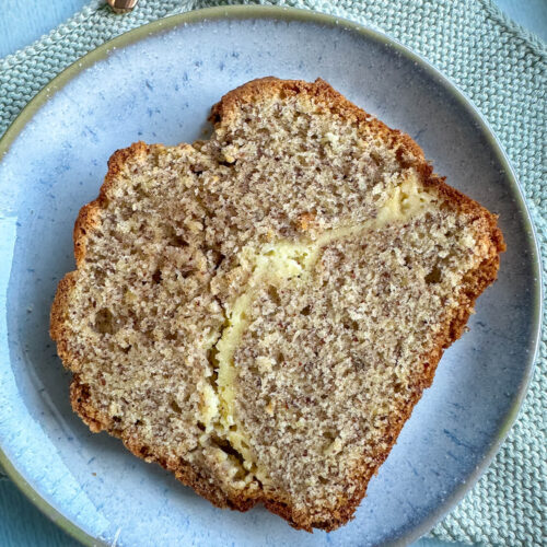 Haselnusskuchen mit Cheesecake-Füllung