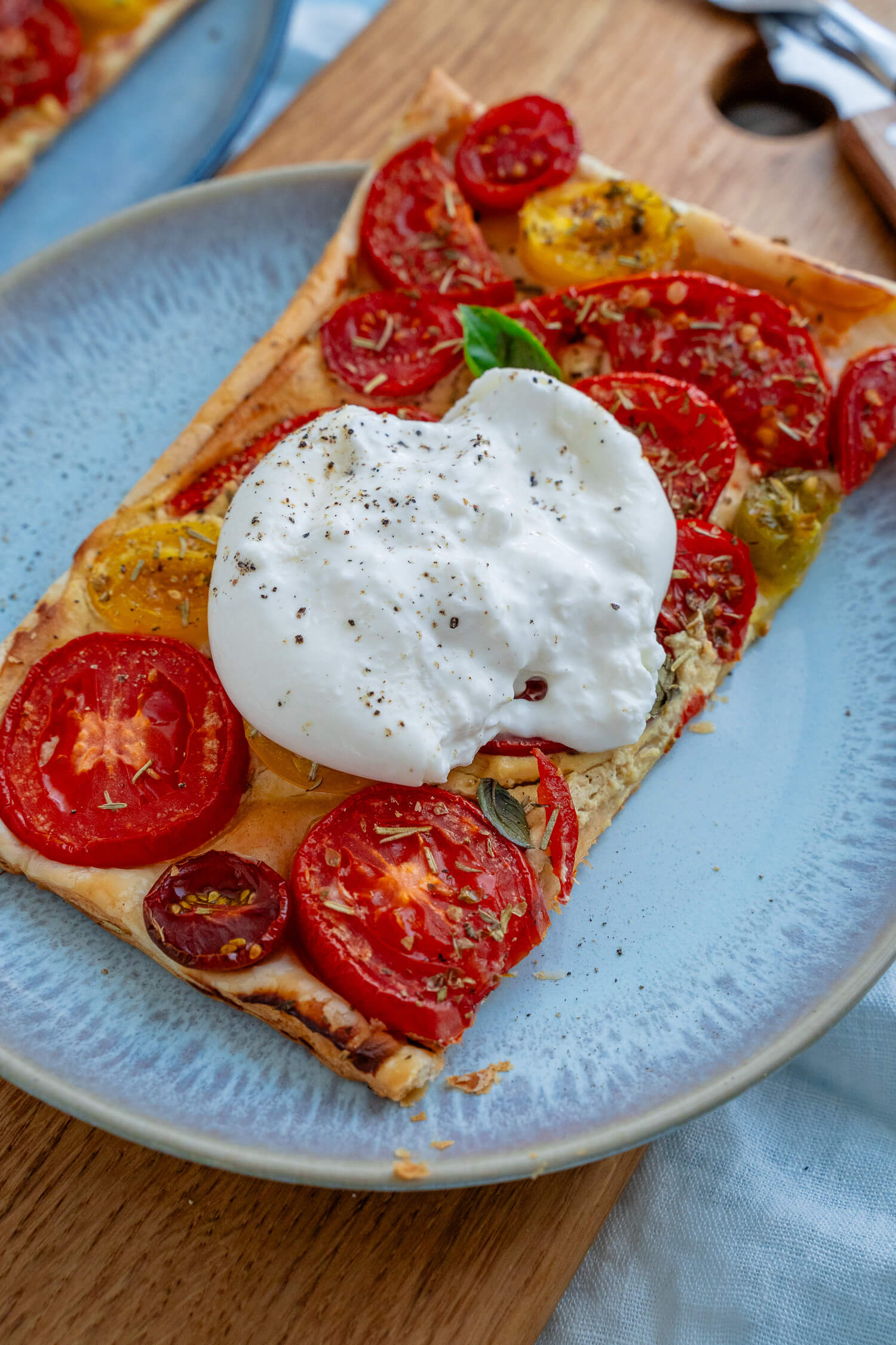 Blätterteig-Tarte mit Tomaten - mega Rezept mit nur 5 Zutaten Blätterteig-Tarte mit Tomaten - mega Rezept mit nur 5 Zutaten