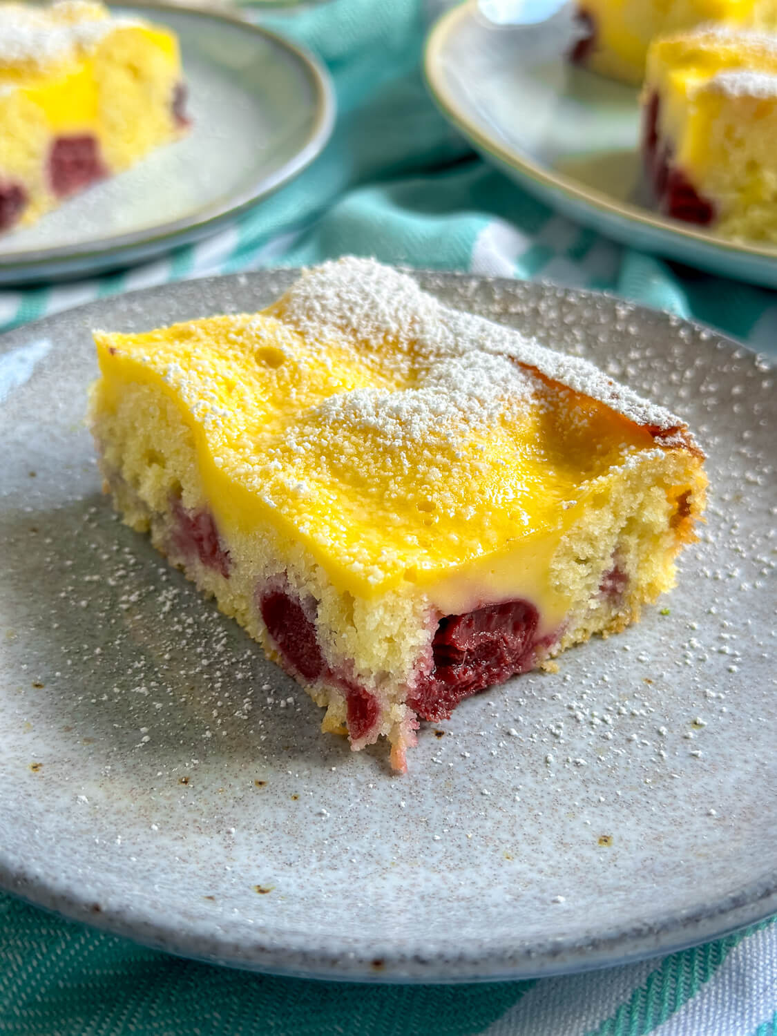 Einfaches Rezept - Kirschkuchen mit Schmand Guss