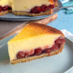 Vanille Käsekuchen mit Kirschen