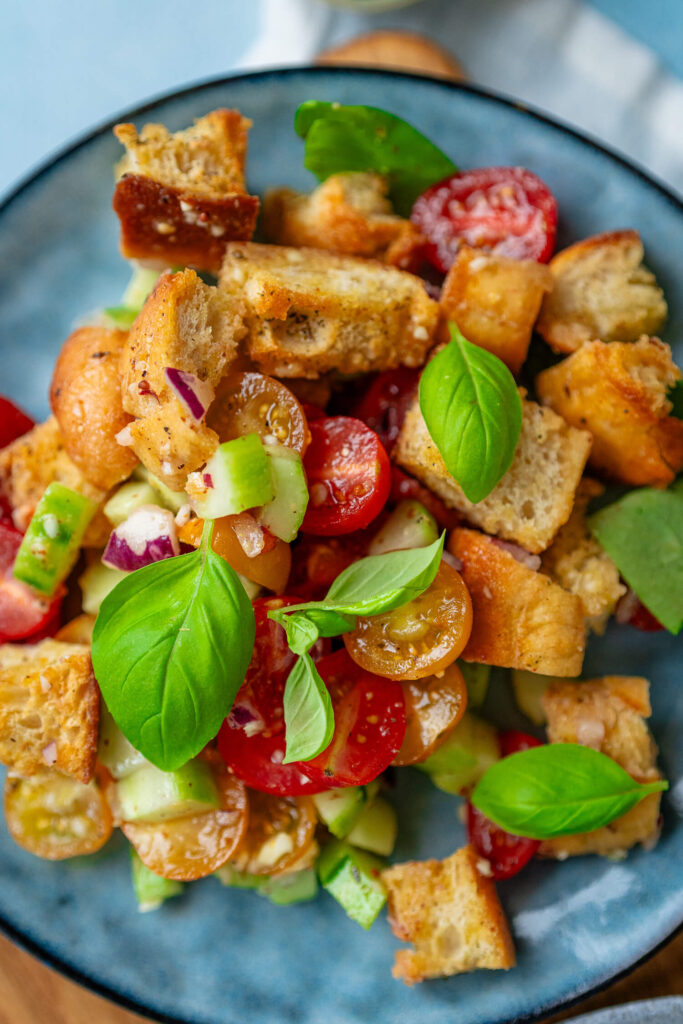 Einfaches Rezept für Brotsalat aus der Toskana