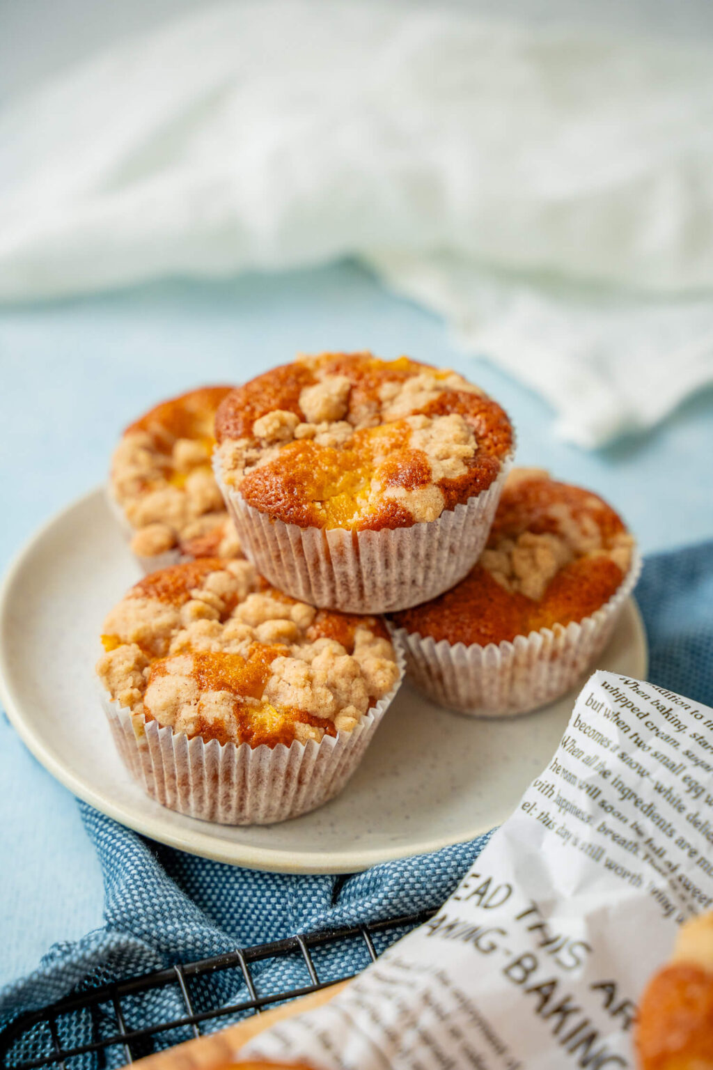 Pfirsich-Streusel-Muffins - saftige Muffins mit Zimtstreuseln - Einfach ...