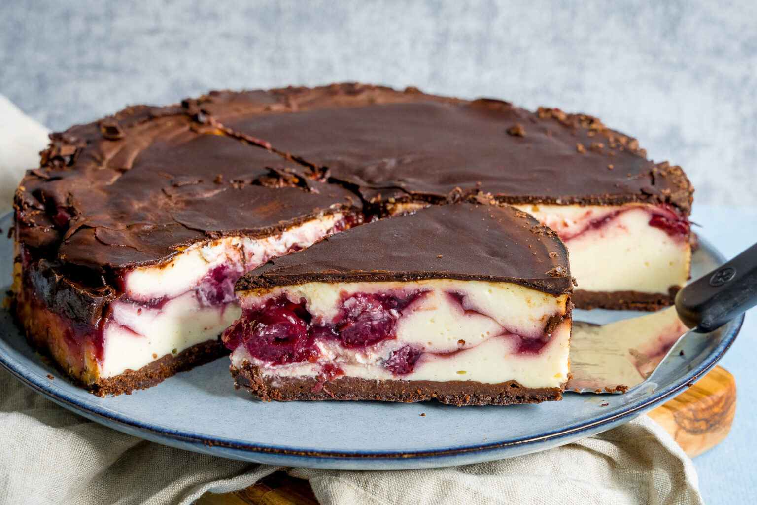 Schwarzwälder Käsekuchen - cremig und mega lecker - Einfach Malene