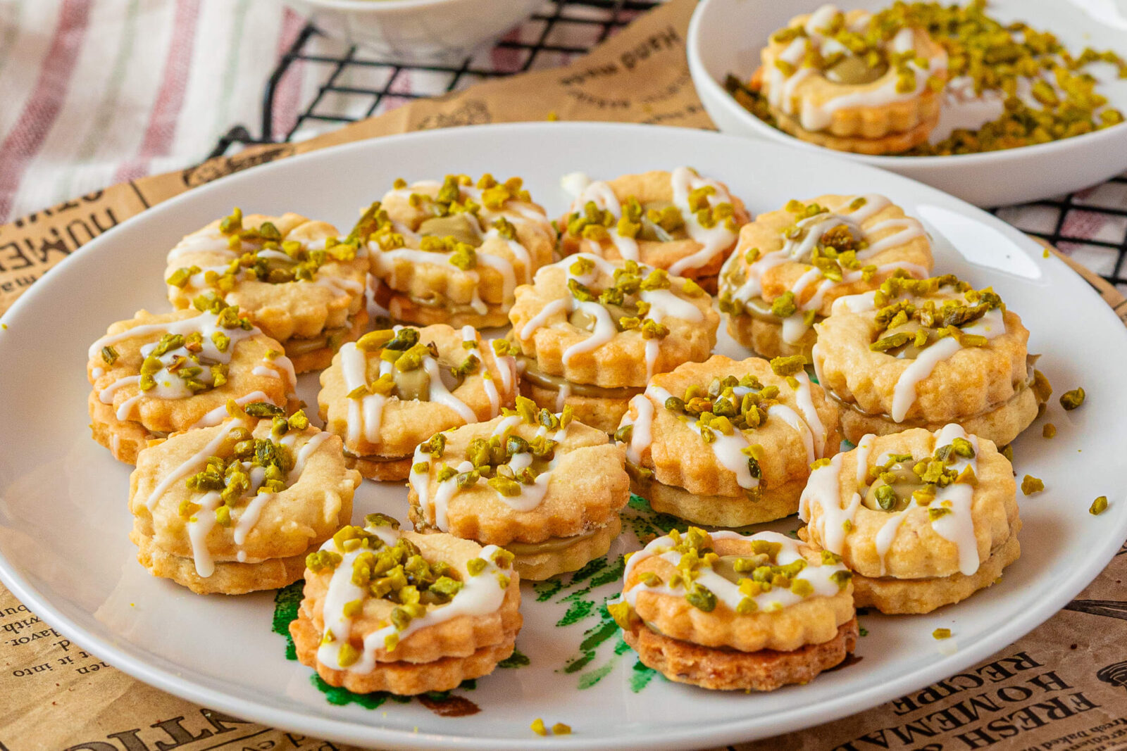 Gefüllte Pistazien-Plätzchen – Rezept für Weihnachtsplätzchen Gefüllte Pistazien-Plätzchen – Rezept für Weihnachtsplätzchen