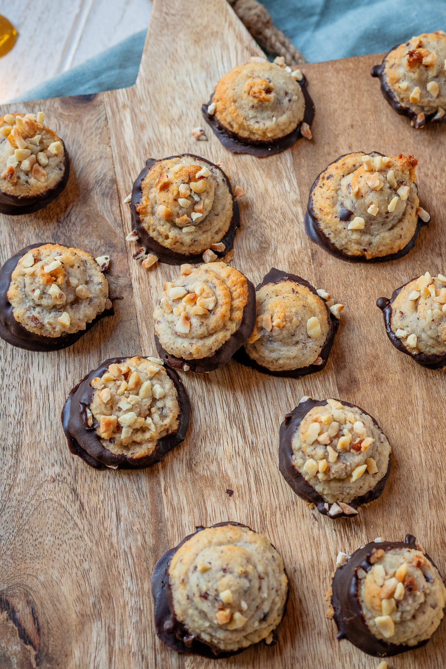 Nuss Marzipan Makronen - super saftig und lecker Nuss Marzipan Makronen - super saftig und lecker