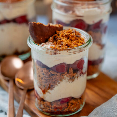Lebkuchen-Kirsch-Dessert im Glas – einfaches Rezept - Einfach Malene