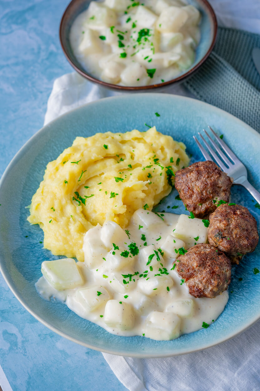 Rahmkohlrabi – einfaches Rezept für Gemüse in cremiger Soße - Einfach ...