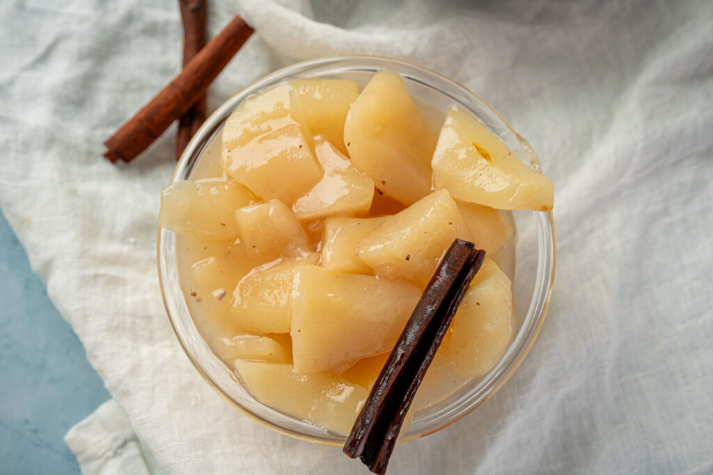 Birnenkompott nach Omas Rezept - mit Zimt &amp; so lecker