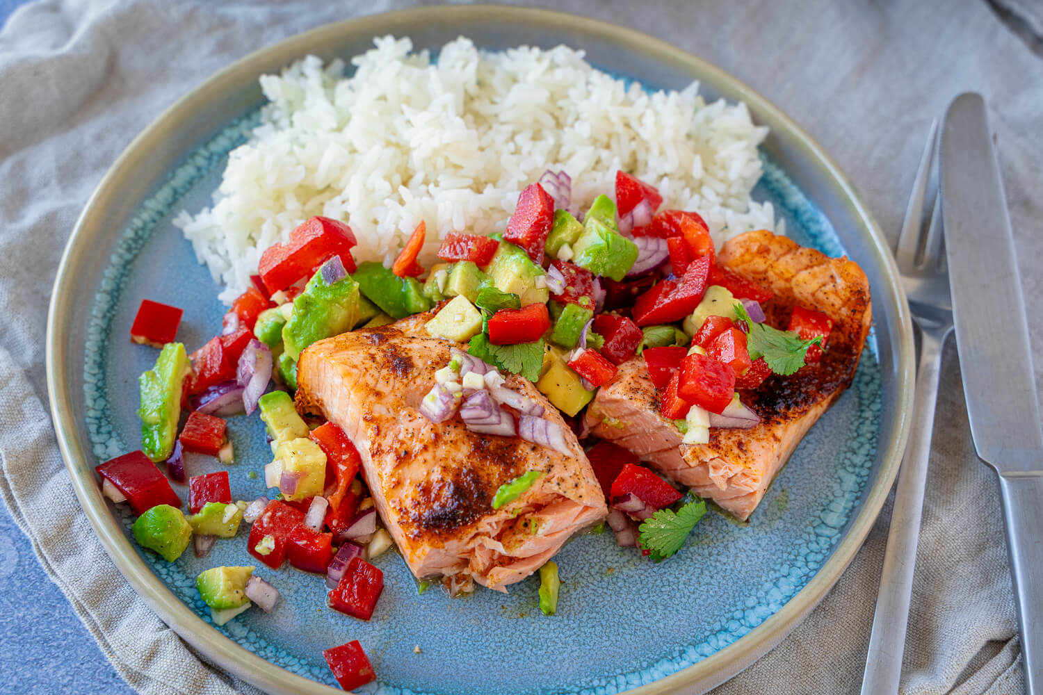 Lachs mit Avocado Salsa