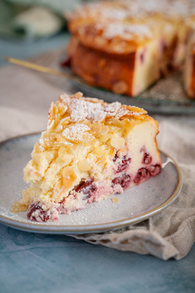 Omas Käsekuchen mit Kirschen - ohne Boden