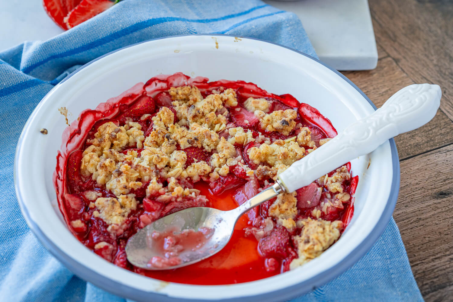 Erdbeer Crumble