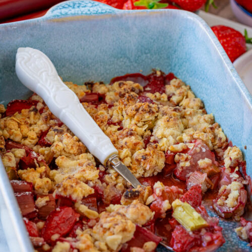 Erdbeer Rhabarber Crumble Rezept