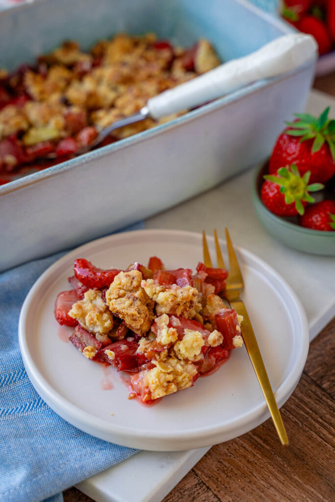 Erdbeer Rhabarber Crumble