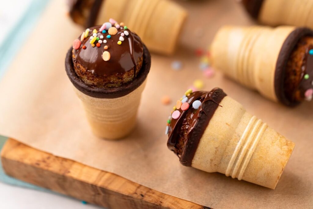 Diese kleinen Kuchen im Waffelbecher sind schnell gebacken