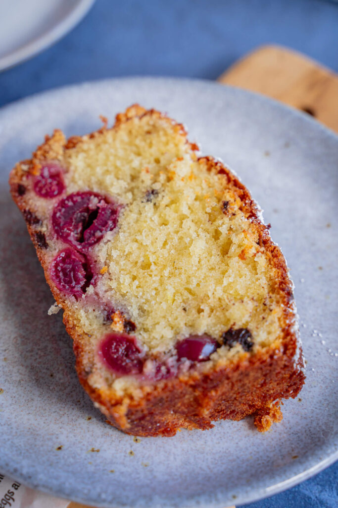 Zitronenkuchen mit Kirschen