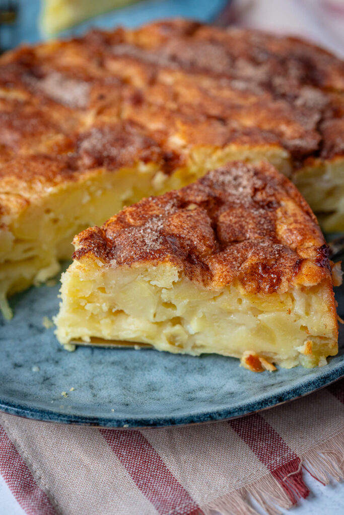 Schneller Apfelkuchen aus der Springform -  mit Zimtkruste