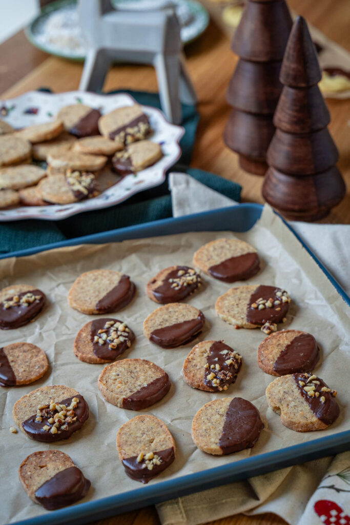 Schnelle Nussplätzchen vom Blech – mit Schoko und Nuss