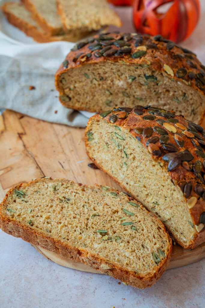 Kürbisbrot mit Dinkelmehl